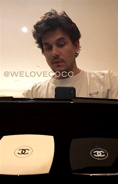 john-mayer-chanel-selfie.PNG