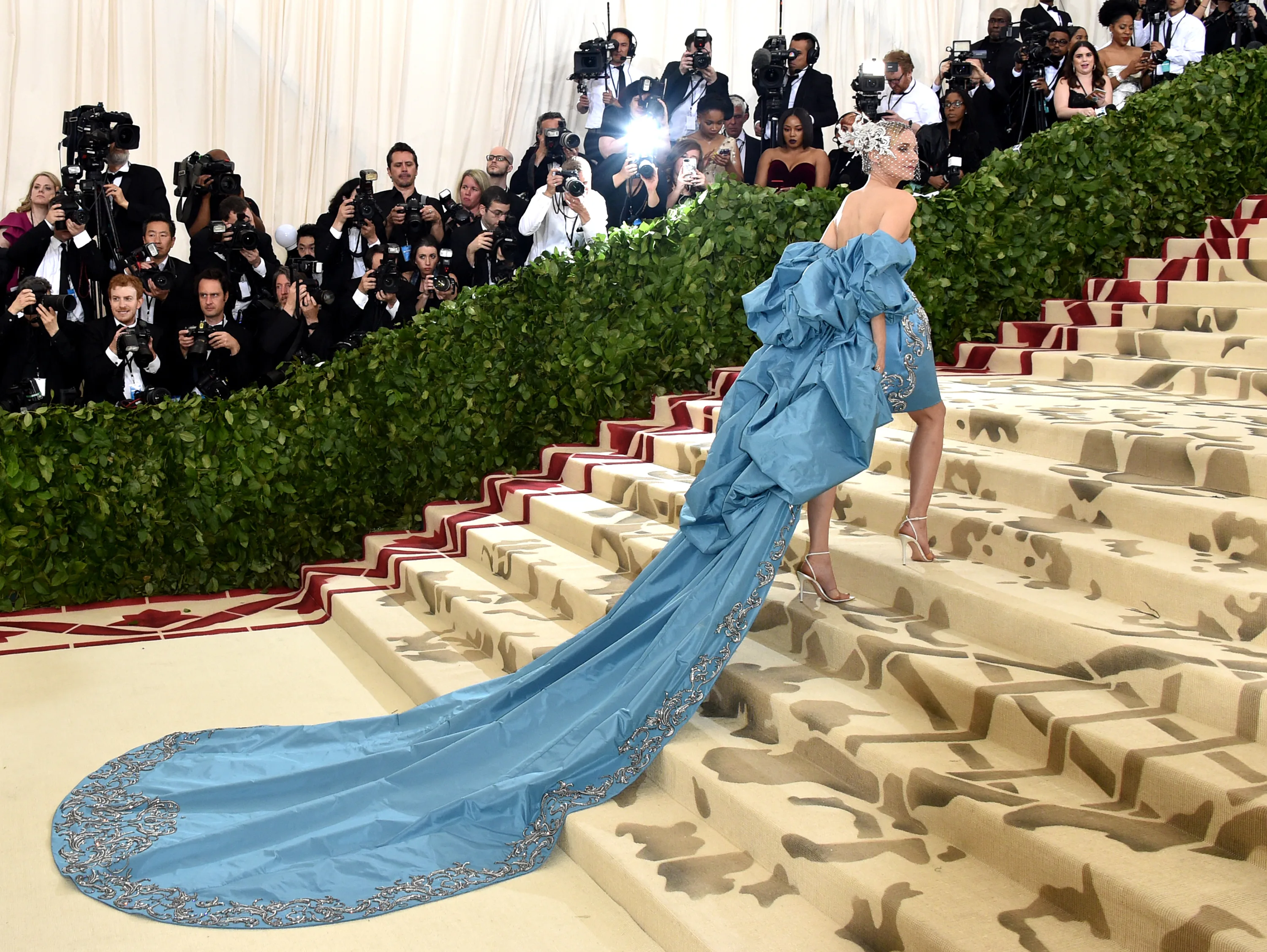 princess beatrice met gala dress Princess Beatrice Met Gala Purple Dress