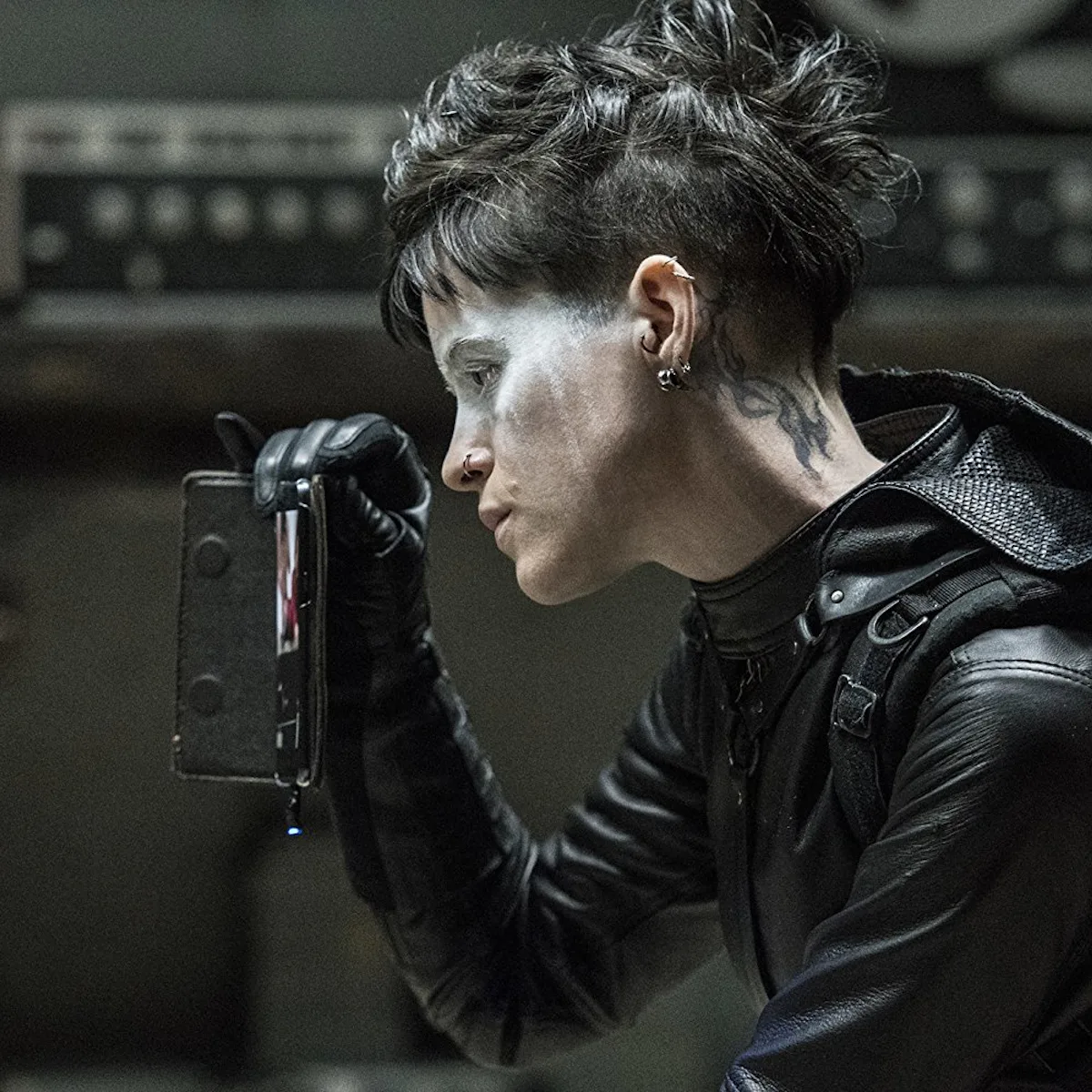 girl in the spider's web motorcycle helmet Claire Foy the Leather Jacket 2XL Keep safe and look heroic with this Bell Sports Marvel Spider The Girl in the Spider's