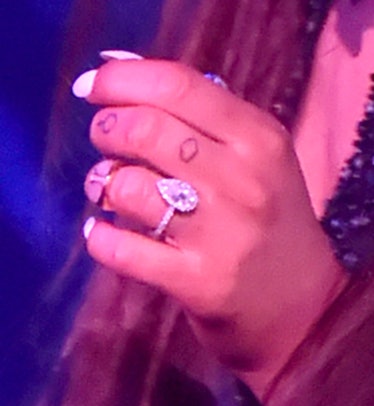 ariana ring detail