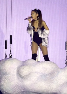 Amerikanische Sängerin Ariana Grande gastiert auf ihrer "The Honeymoon"-Tour in der Lanxess-Arena Kö...
