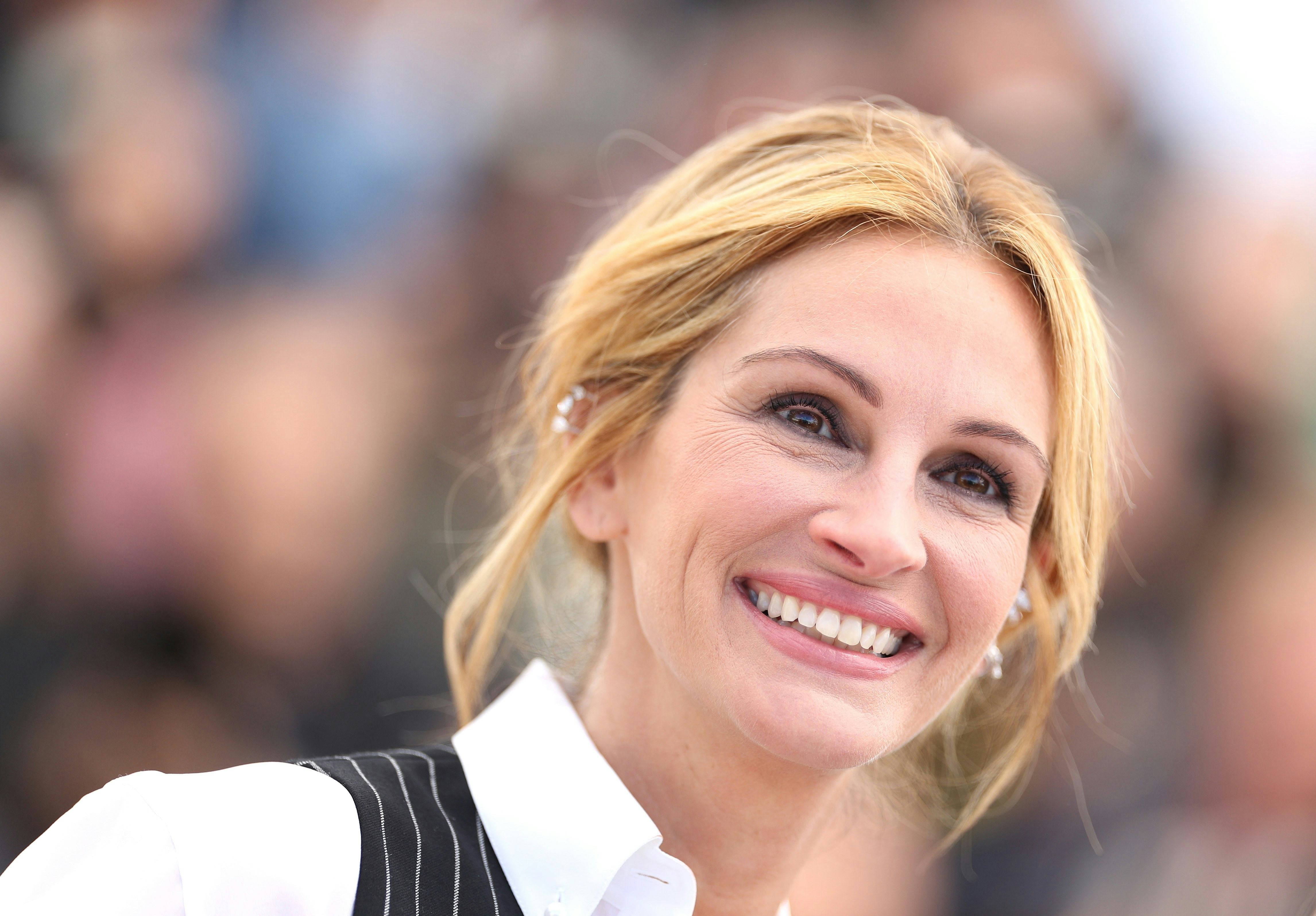 Julia Roberts and Emma Stone Are Going to Creep You Out on Television This  Fall