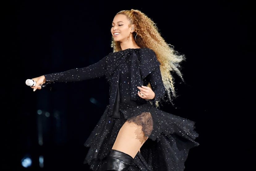 Beyoncé Got Stranded During A Stage Malfunction