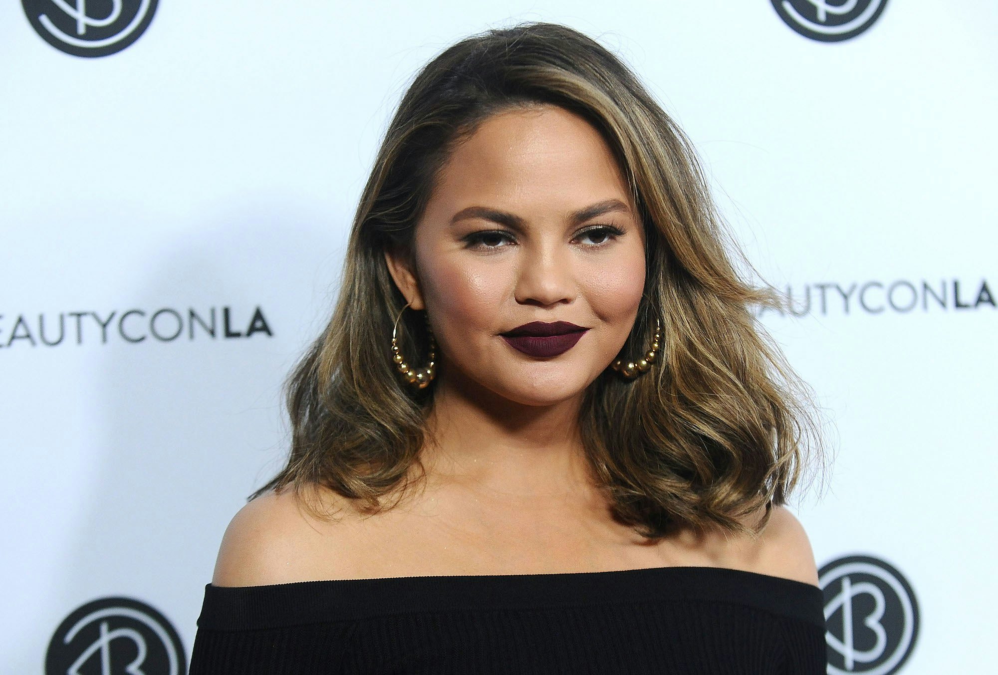 After Being Body Shamed, Even If Chrissy Teigen Believes She Never Had A  Waist, Her Body Positivity Is Boundless