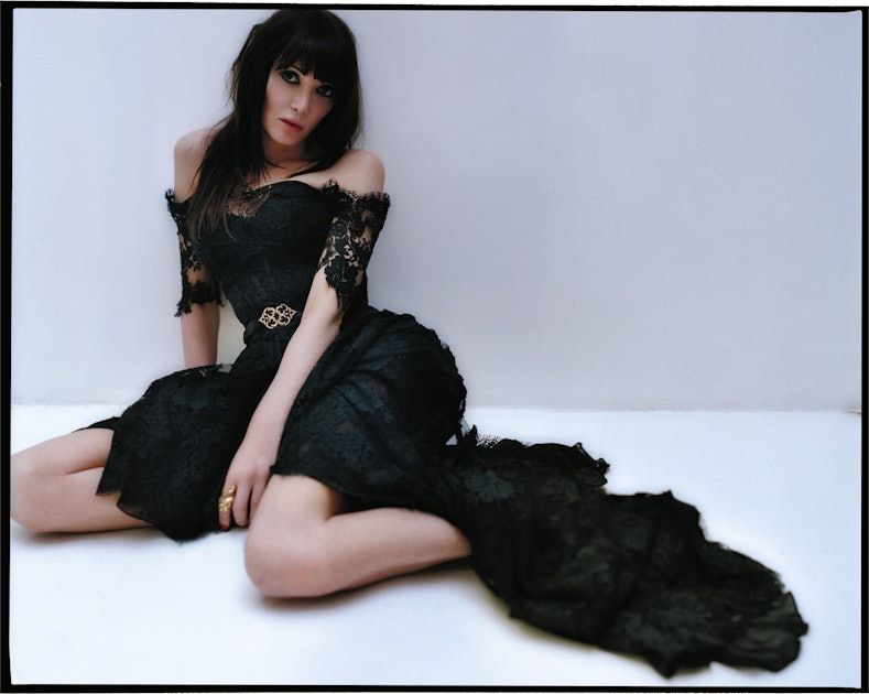 Tragic Alexander McQueen muse Annabelle Neilson's treasure trove is  revealed in surprise sale