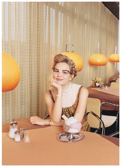 Drew Barrymore (w/ Louis Vuitton - The Party Sunglasses) : Feeling