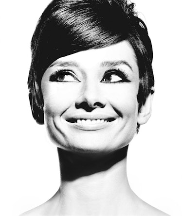 Audrey Hepburn, 1965, Douglas Kirkland.jpg
