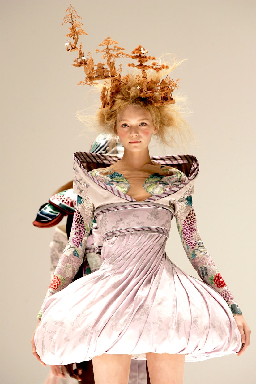 Paris Fashion Week - Alexander McQueen "Ready to Wear" Spring/Summer 2005