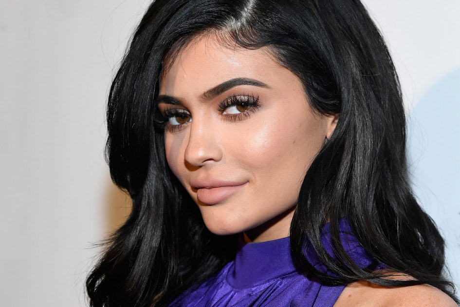 Photos and Videos of Kylie Jenner's Huge Purse Closet - Kylie