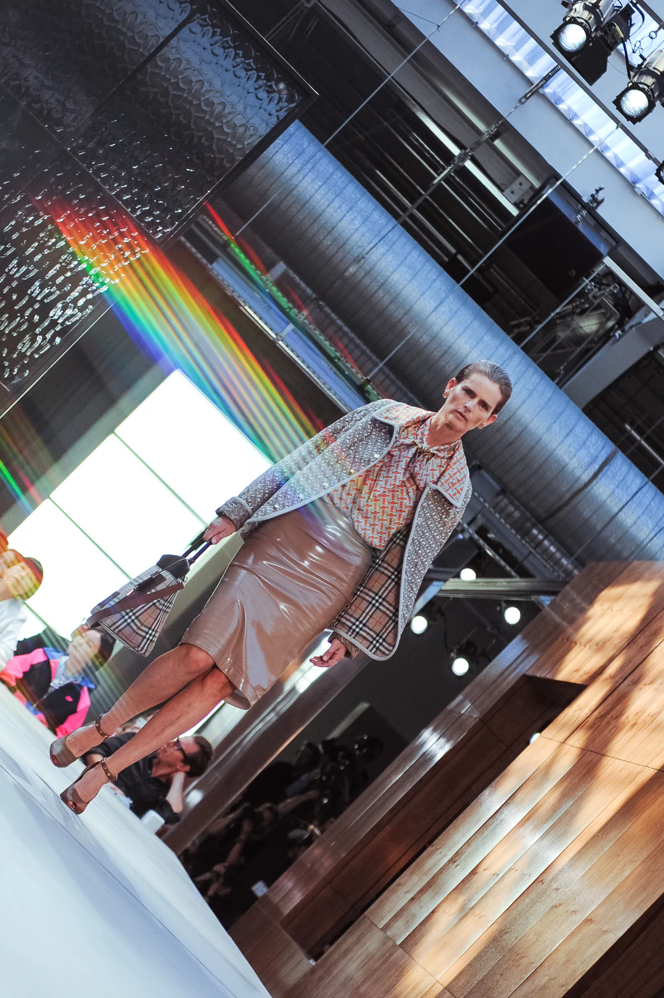 2019 SS Riccardo Tisci期　BURBERRY LONDON burberry-verao-2019-190.jpg