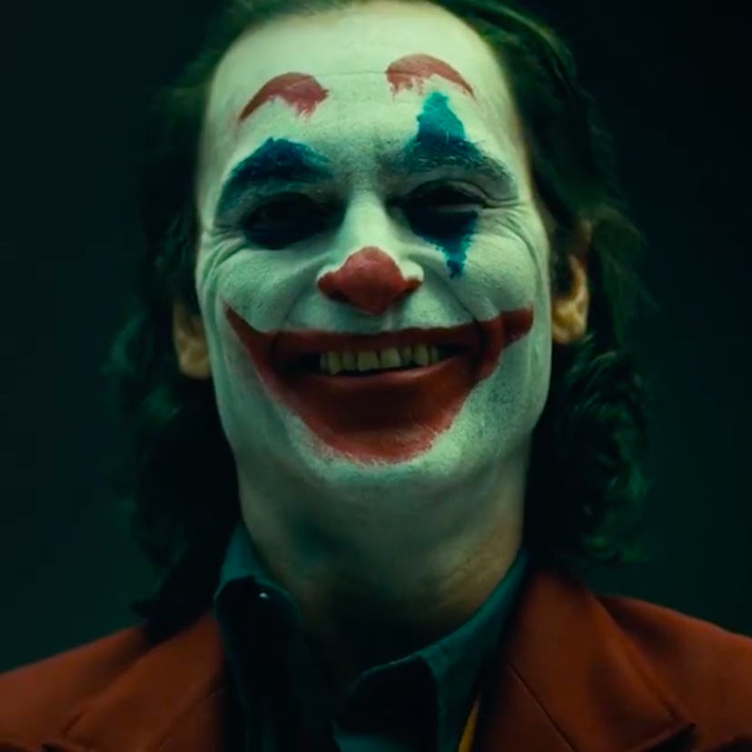 joaquin phoenix the joker makeup.png