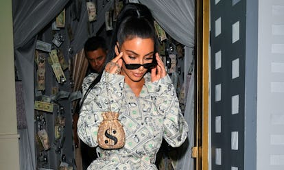 180927pg4_kim_kardashian_b-gr_017.jpg