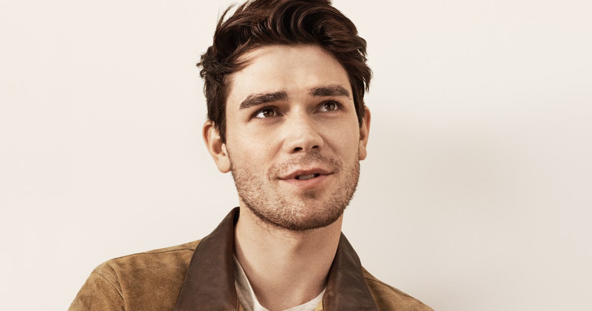 KJ Apa Says Riverdale Season 3 Is Going to Be “a Game Changer”