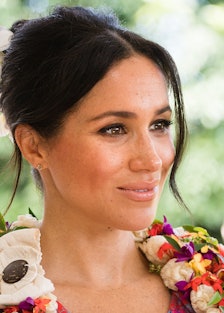 meghan markle hair twist lead