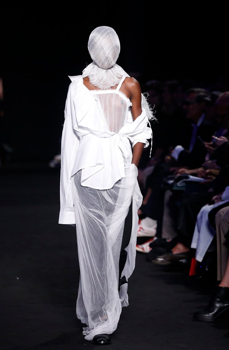 Ann Demeulemeester : Runway - Paris Fashion Week Womenswear Spring/Summer 2019