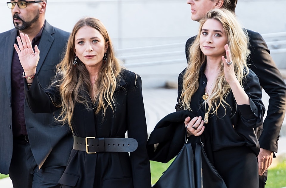 1200px x 630px - Mary-Kate and Ashley Olsen Make Rare Joint Appearance on the Red Carpet