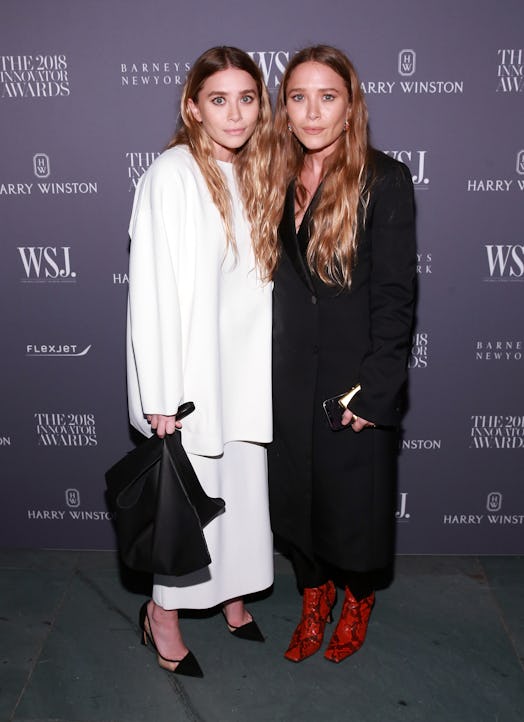 Mary-Kate and Ashley Olsen embed