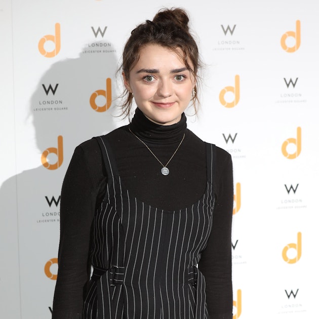 3. Maisie Williams Dyes Her Hair Blue for Game of Thrones Premiere - wide 5