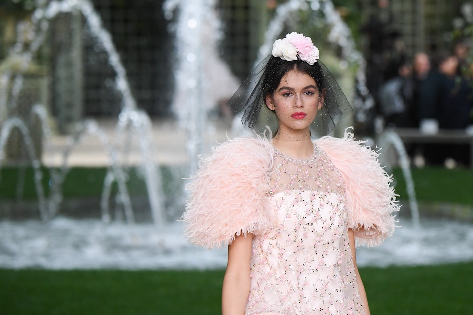 Chanel Haute Couture Spring 2018: Inside The Secret Garden With Kaia Gerber  – The Hollywood Reporter