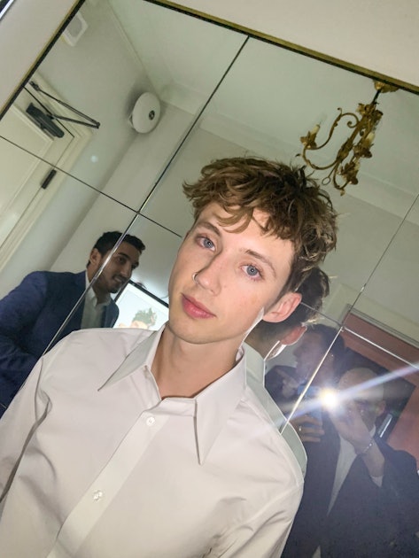 Up Close and Personal With Troye Sivan, Emma Stone, Poppy and More ...