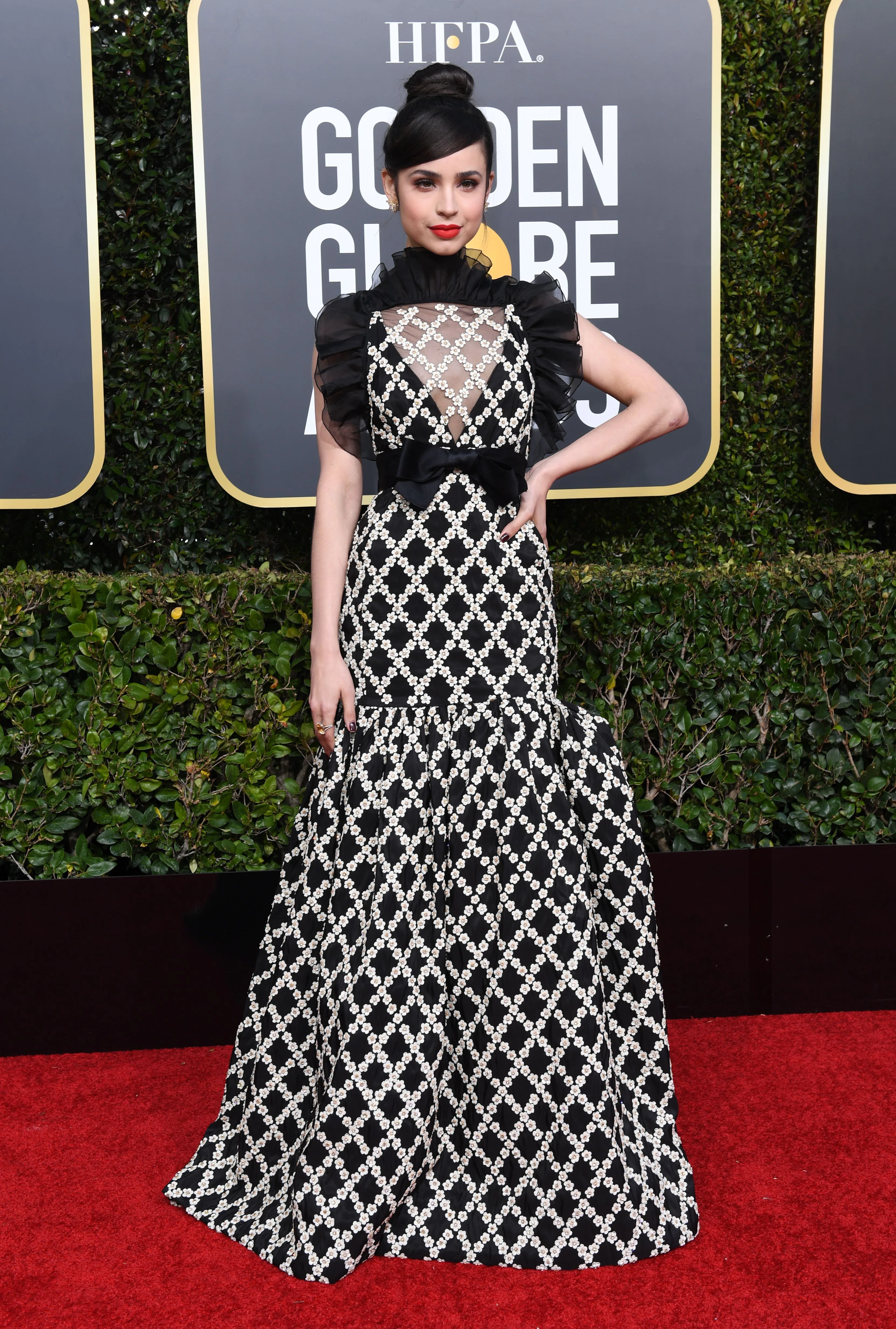 regina king golden globe dress Regina King Stuns in Alberta Ferretti at the Golden Globes 2019