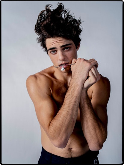 414px x 551px - Noah Centineo Has Some Relationship Advice For His To All the Boys I've  Loved Before Character