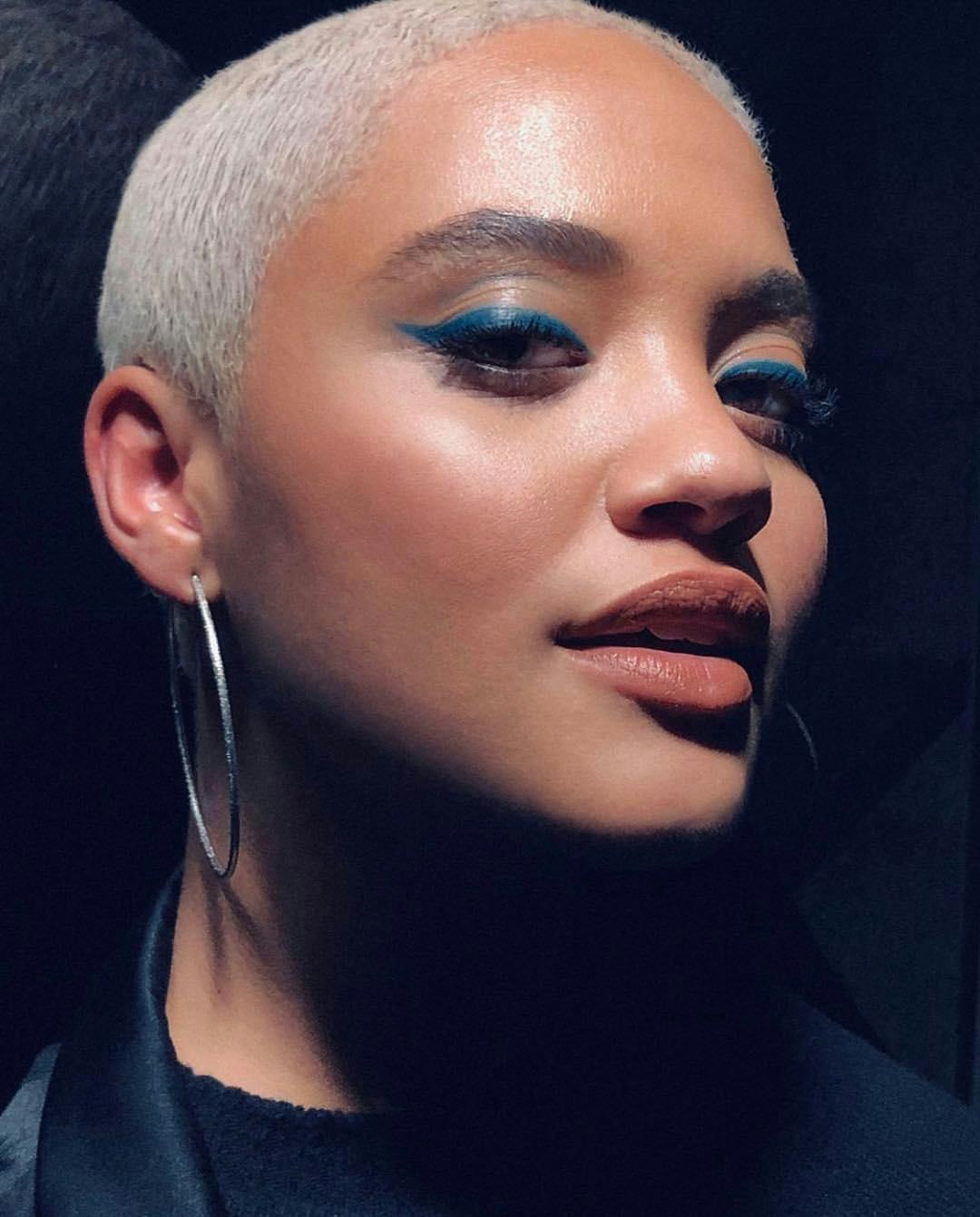 Sophie Turner’s Glam Smokey Eye, Shay Mitchell’s Sleek Bob, and More of