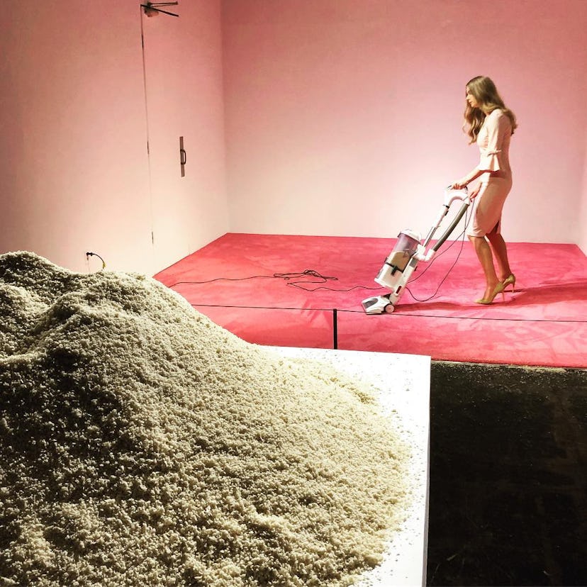 ivanka-vacuuming-insta.jpg