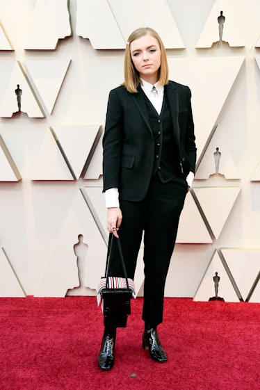Elsie Fisher wearing a black suit at the 2019 Oscars Red carpet 