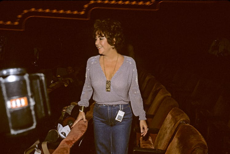 Actress Liz Taylor In A Theatre