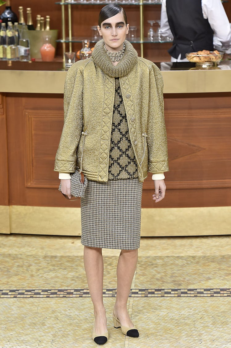 Josephine Le Tutour posing during the Chanel Fall-Winter 2015-2016 fashion show. 