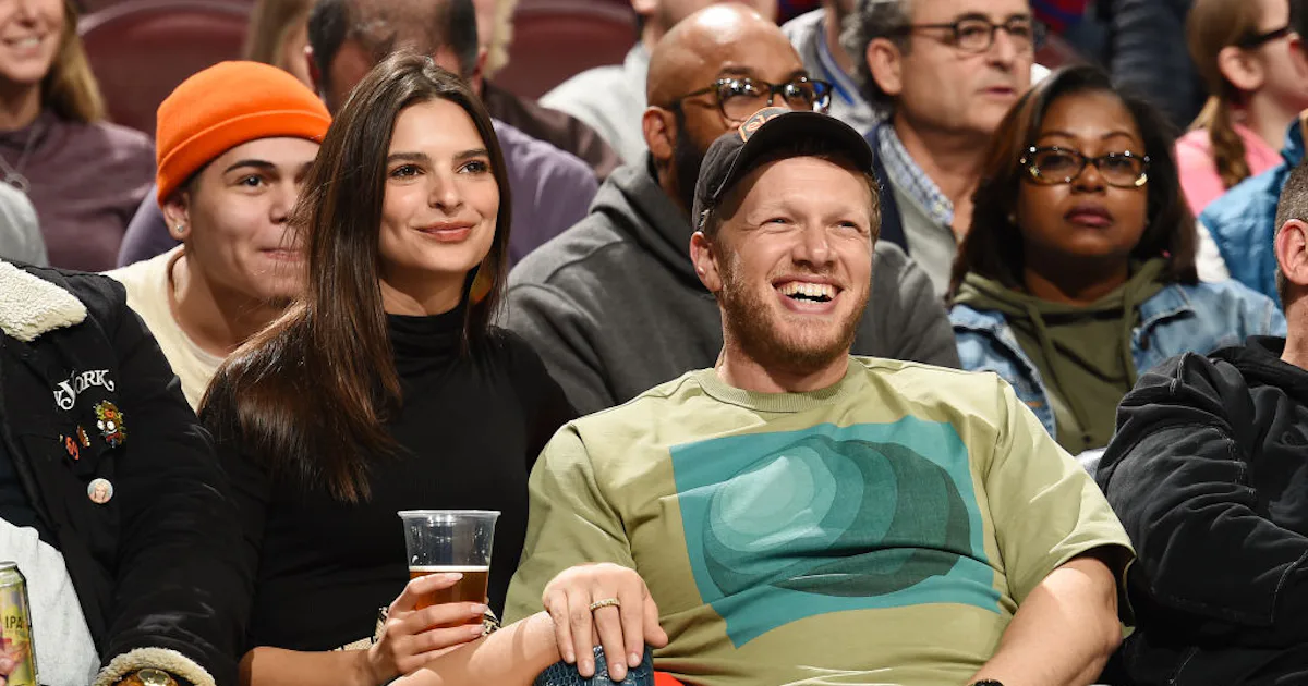 Emily Ratajkowski Explains Why Her Husband Sebastian Bear Mcclard Allegedly Won T Pay Rent