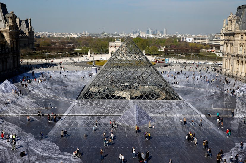 "JR Au Louvre & Le Secret De La Grande Pyramide" :JR Creates A Monumental Piece OF Art On The Scale ...