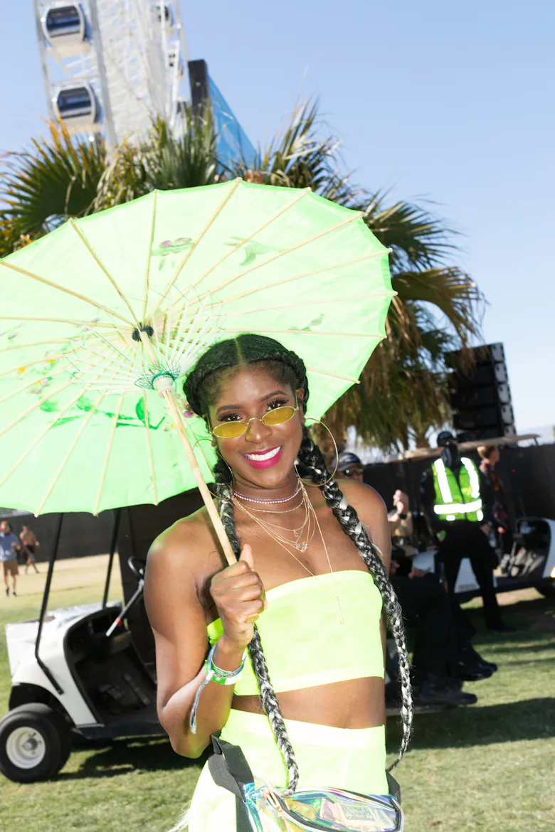 Coachella 2019 Festival Style: See the Best of All the Neon and Sparkle Coachella 2019 Festival Style: See the Best of All the Neon and Sparkle