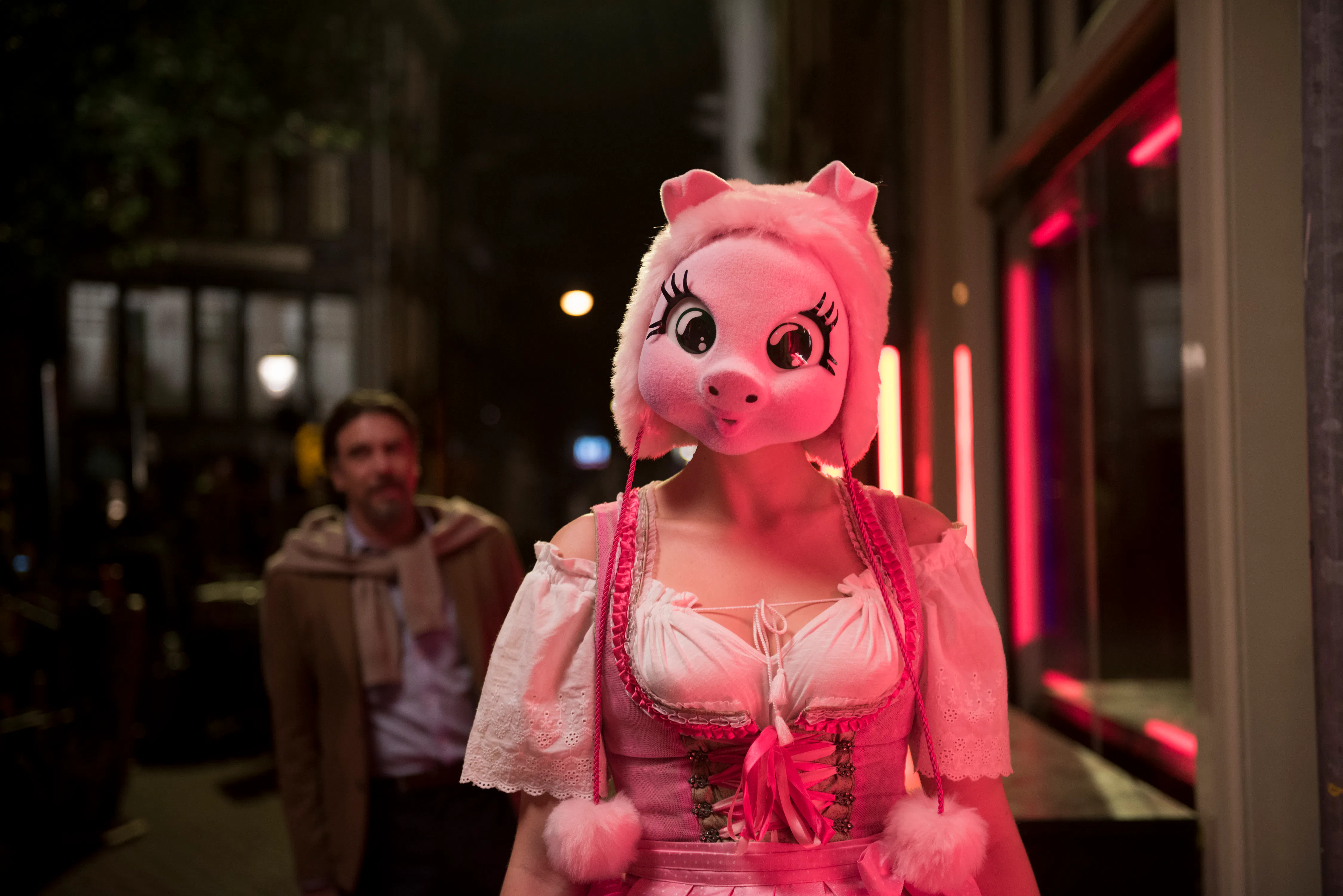 killing eve pink dress episode Killing Eve Is the Most Fashionable Show on TV