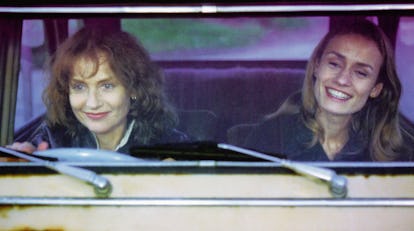 LA CEREMONIE, from left: Isabelle Huppert, Sandrine Bonnaire, 1995, © New Yorker/courtesy Everett Co