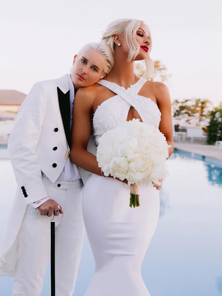 zoe kravitz wedding dress Zo finally reveals pictures of her gown Zoe Kravitz walked down the