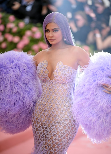 Kylie Jenner Wears Giant Lion Head To Paris Haute Couture, 58% OFF