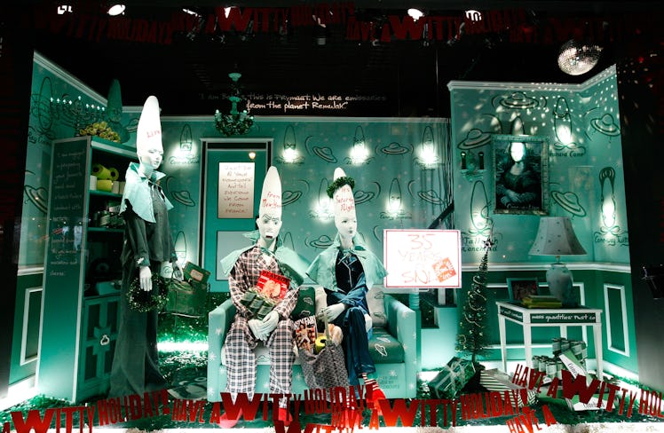 Barneys New York Unveils 2009  Holiday Window Celebrating 35 Years of SNL