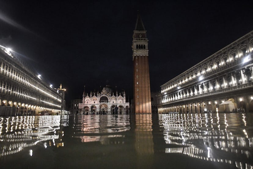TOPSHOT-ITALY-WEATHER-FLOODING-ALTA ACQUA-HIGH WATER-VENICE