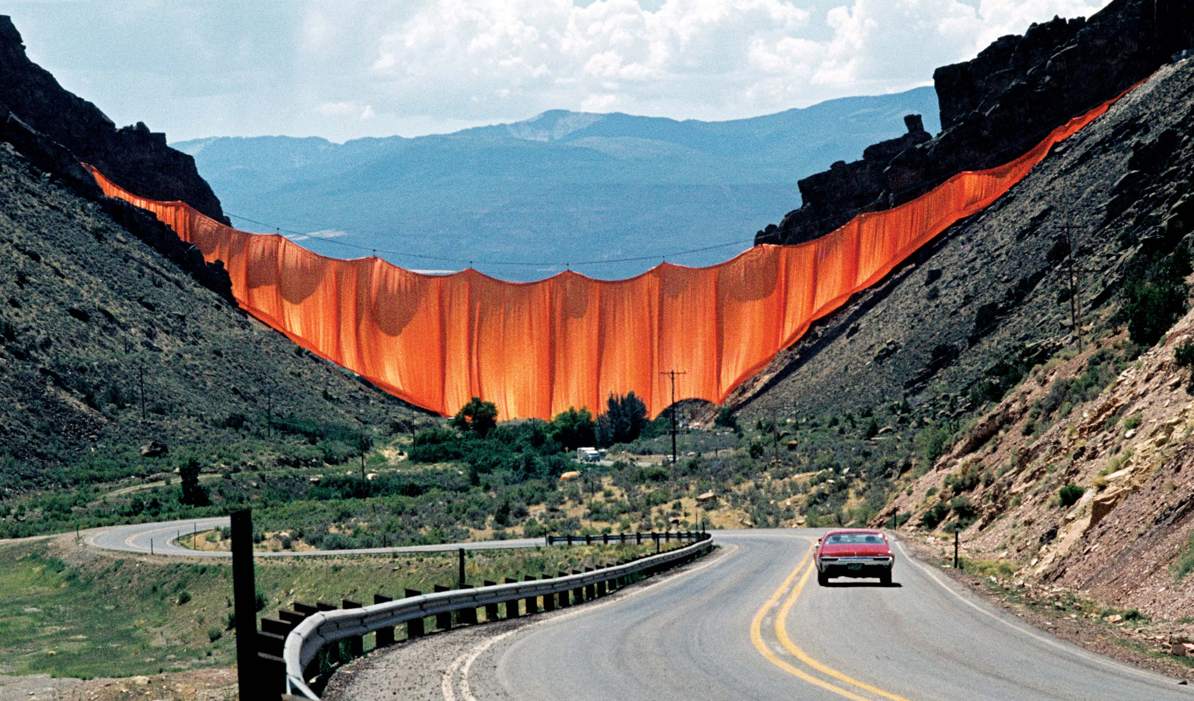 Christo-1935–2020-Valley-