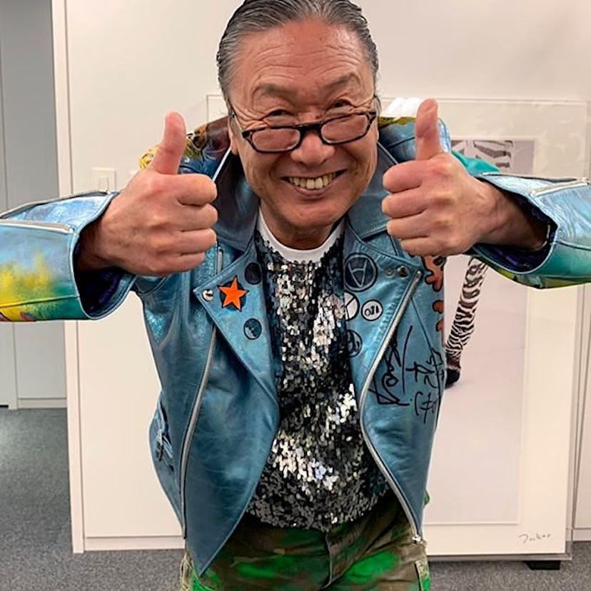 Kansai Yamamoto giving two thumbs up