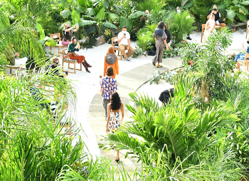 Overhead a Jason Wu show