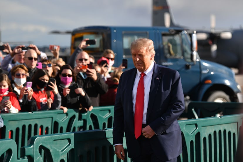 Donald Trump with crowd.