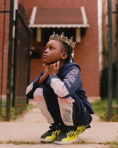 A girl wearing a crown posing for Matthew So’s series, Picture Day 2020.