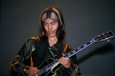 James Iha with "e-boy" Money Pieces hair.