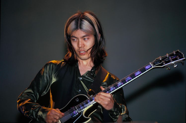 James Iha with "e-boy" Money Pieces hair.