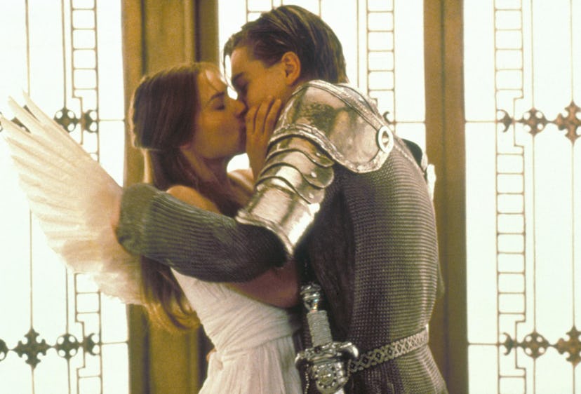 Leonardo DiCaprio and Claire Danes kissing in Romeo and Juliet