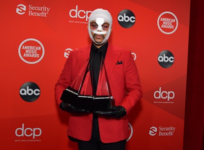 AMAs 2020: Here's Why The Weeknd's Face Was Completely Covered in Bandages
