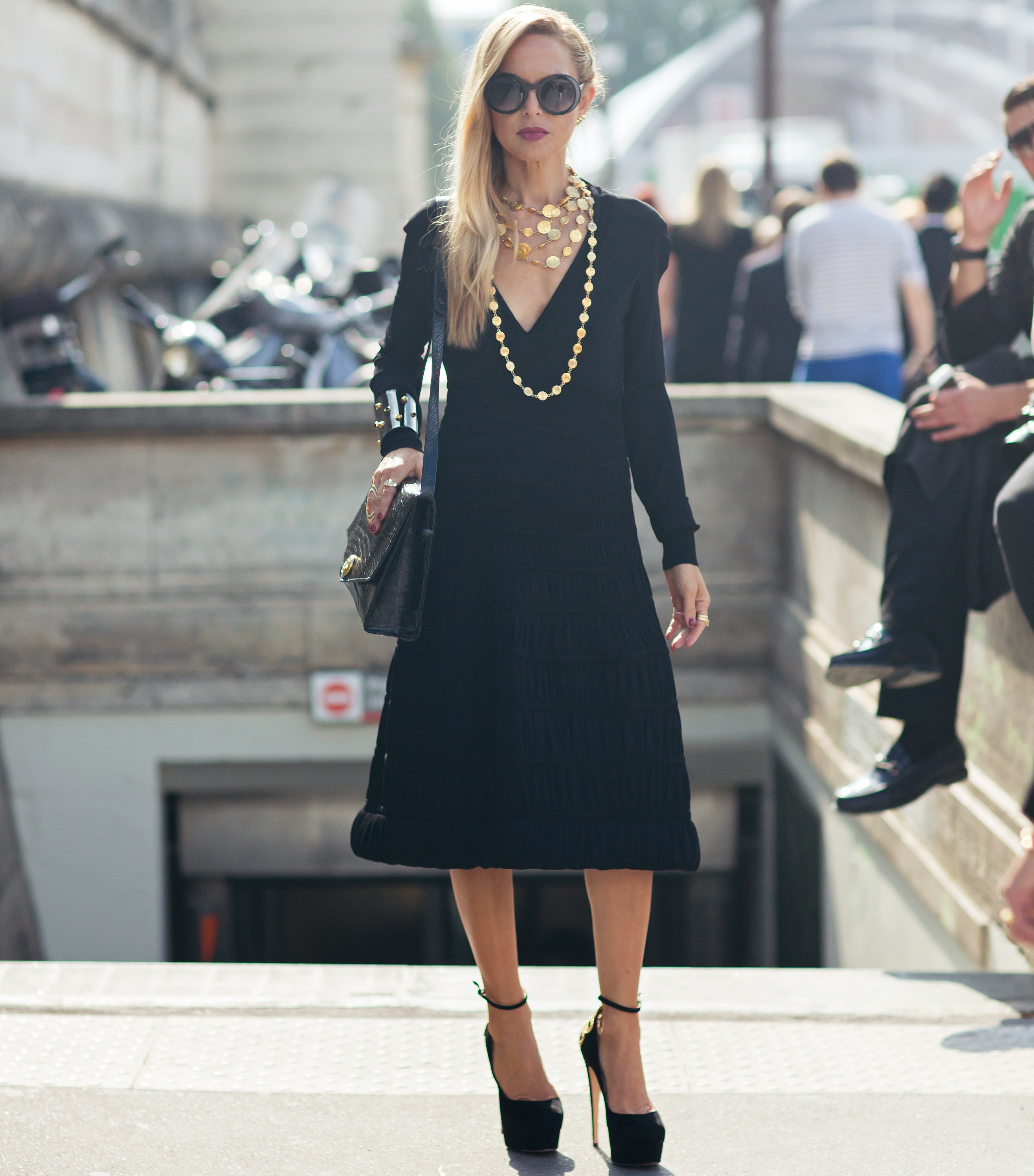 Rachel Zoe Street Style: Rock Head-To-Toe Black With Flair